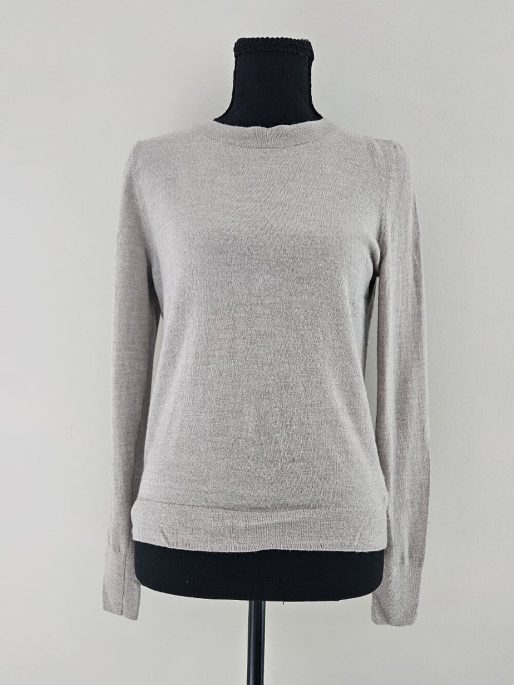 Beige Tahari Merino Wool Sweater